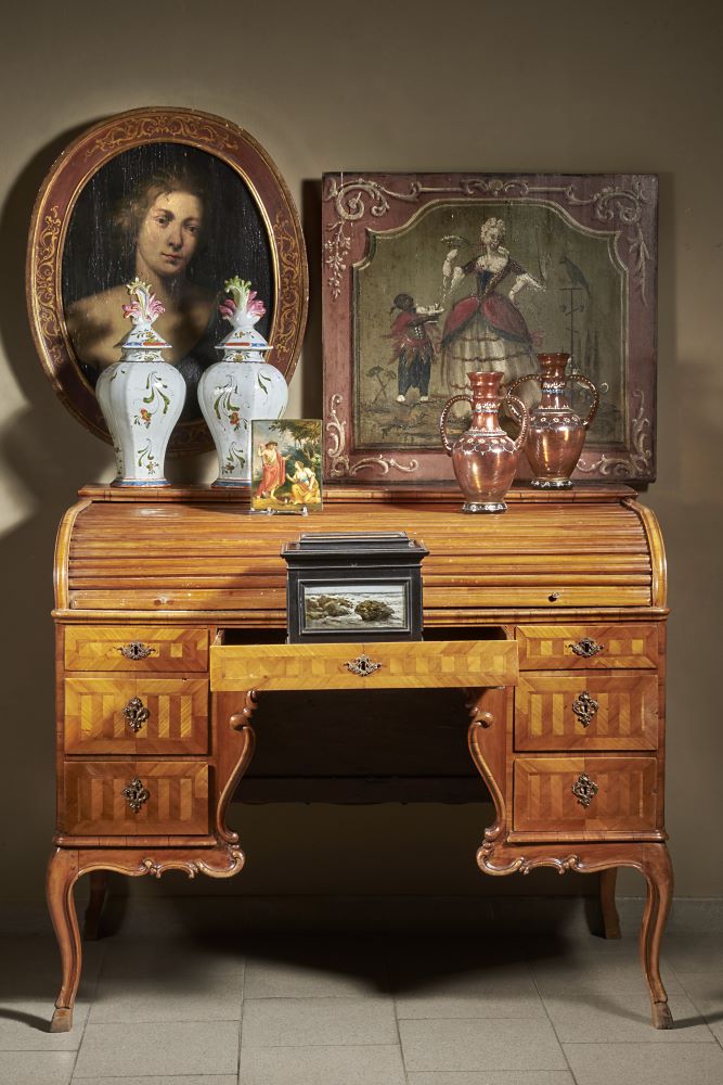 Arredi e Mobili dal XVII al XX Secolo